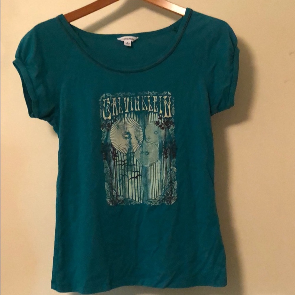 Size small Calvin Klein shirt.